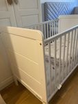 Łóżeczko Woodies Modren Cot 120x60 + szuflada + materac + kosze