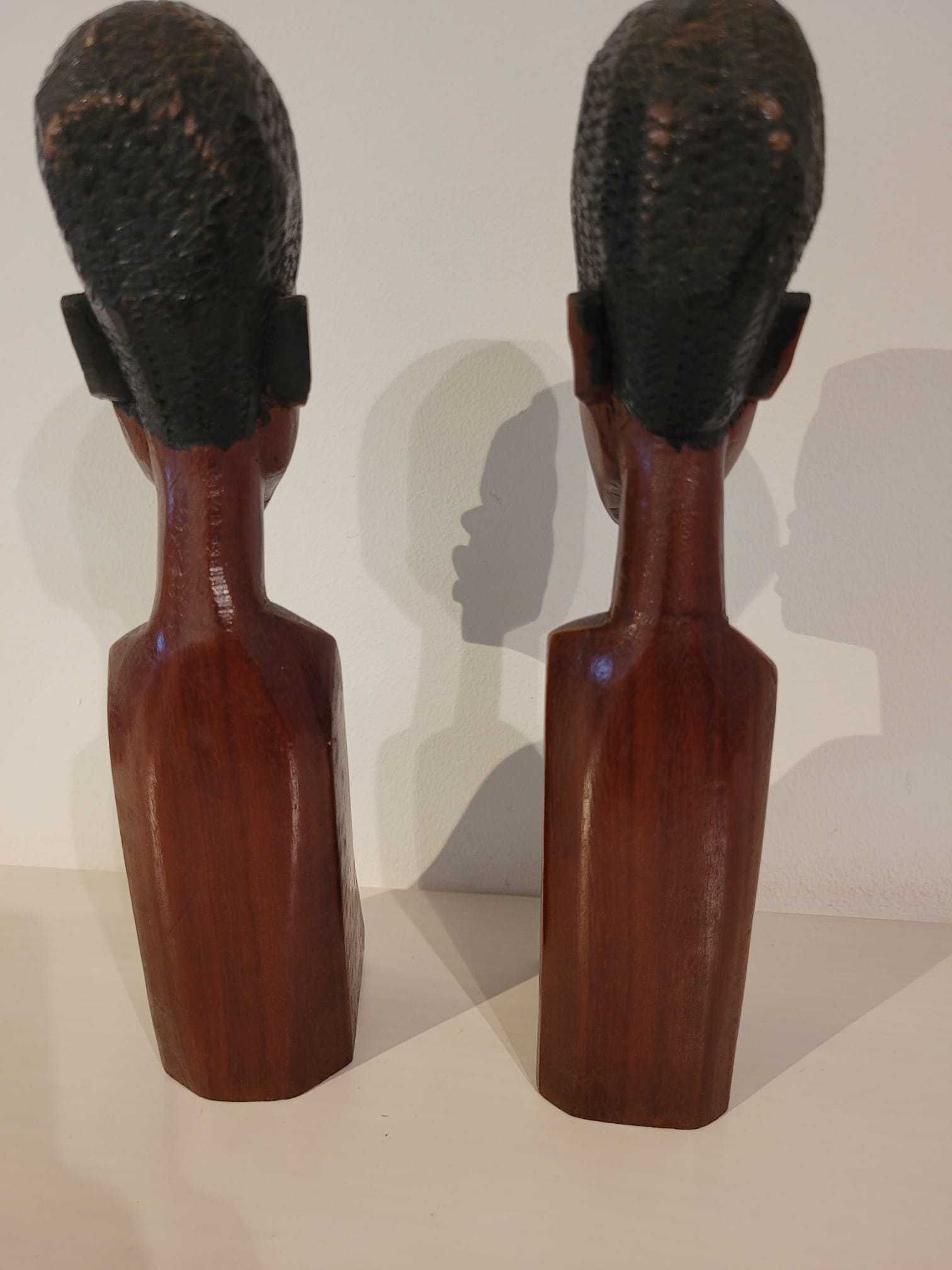 Esculturas Africanas em Madeira – Casal Angola (anos 60)
