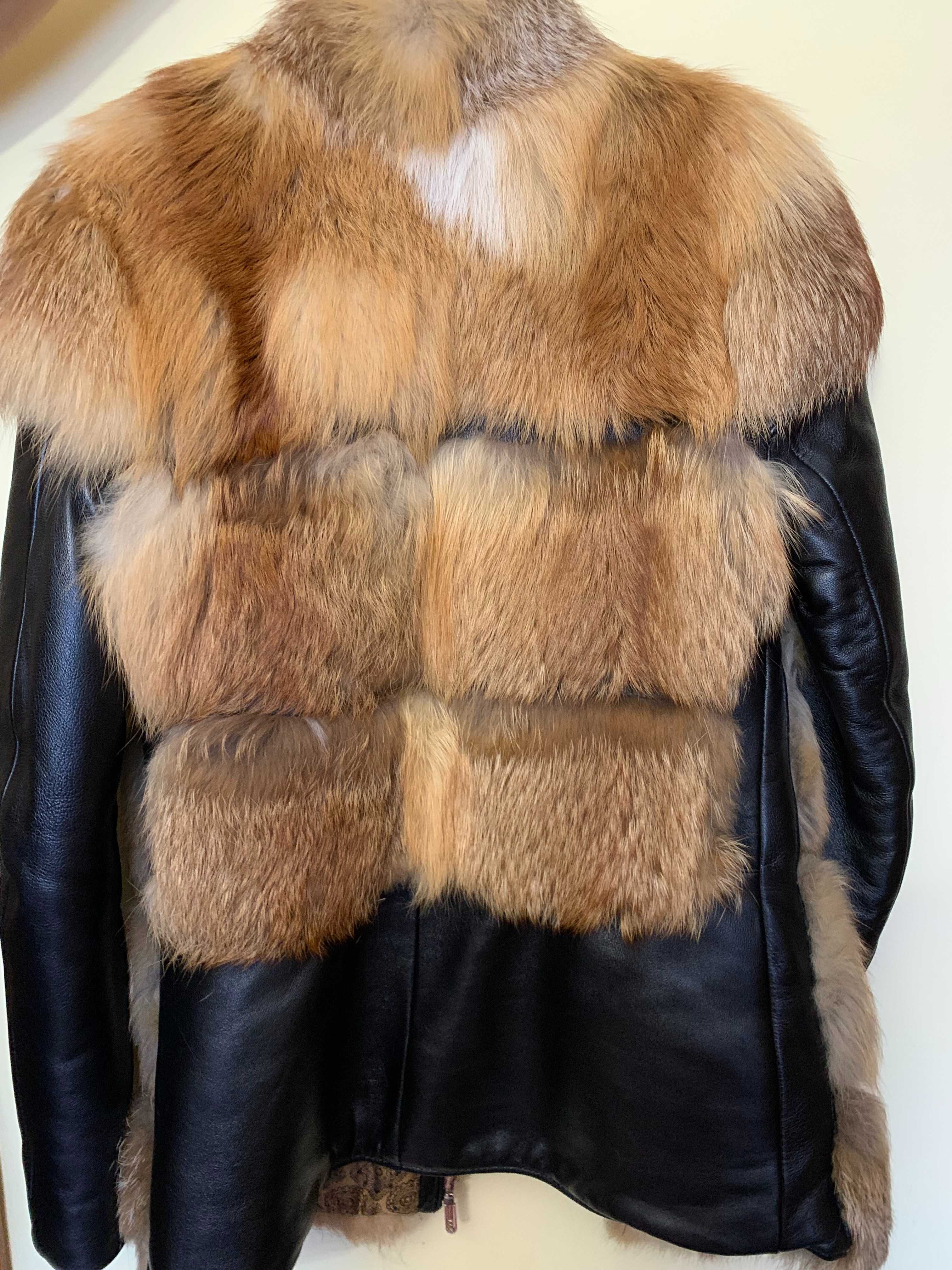 Куртка-жилетка з хутром лисиці