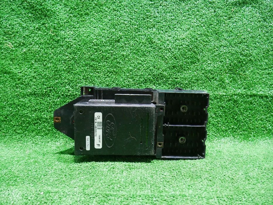 ford f150 f250 f350 skrzynka bezpieczników igła