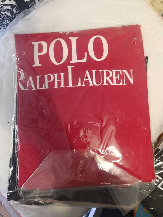 T-shirt vermelha NOVA