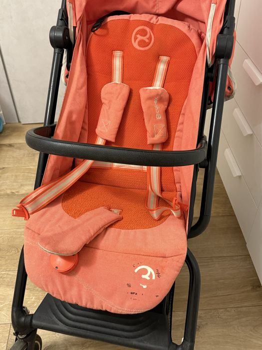 Прогулянкова коляска Cybex Beezy