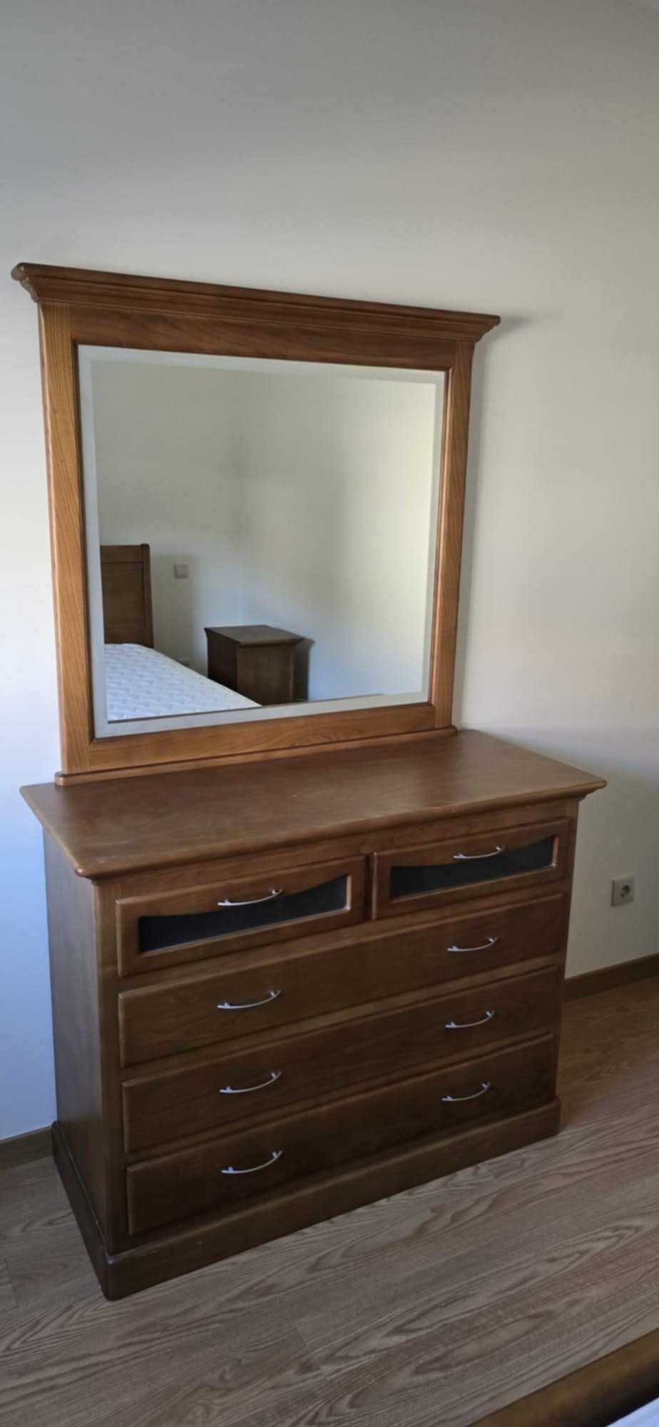 Mobília de quarto como nova