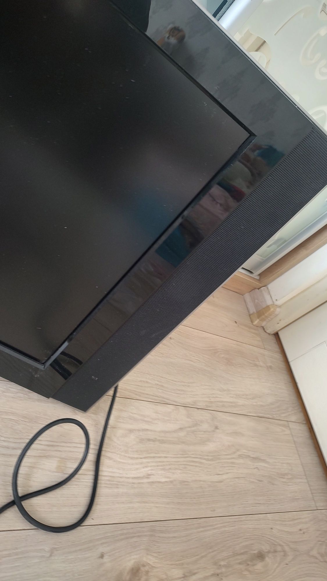 Телевізор LG 32 LB1R з смарт андроїд