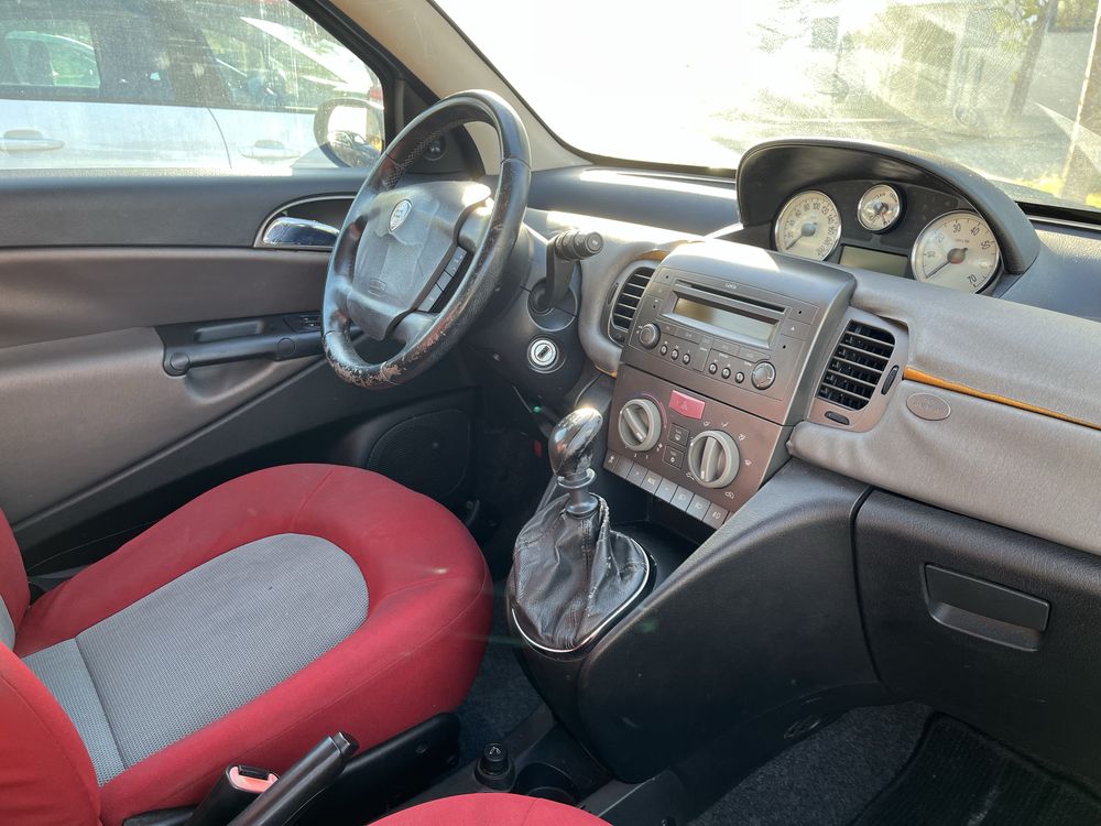 Lancia ypsilon 1.2 gasolina 2004