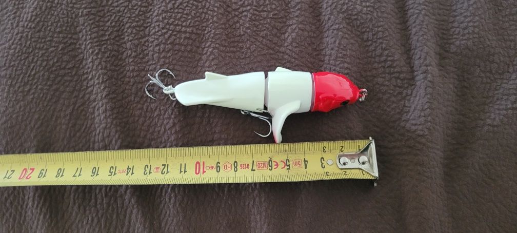 Wobler na sum szczupak drapieznika swiecacy 11cm 27g chlapacz powierzc