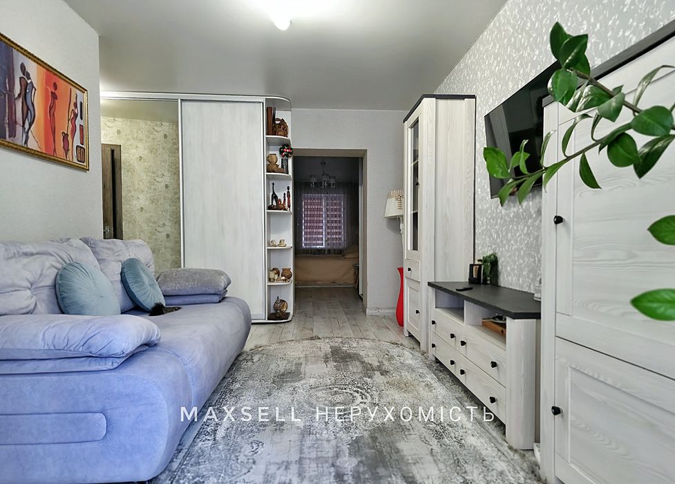 Продам 2-кімнатну квартиру з чудовим новим ремонтом