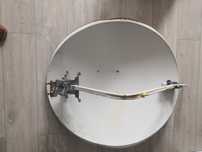 Antena satelitarna