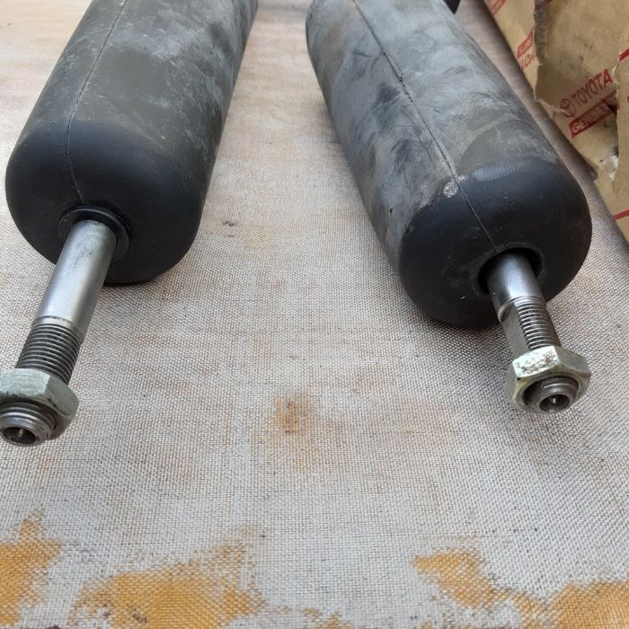 Амортизатор передний тойота прадо 48510-69195