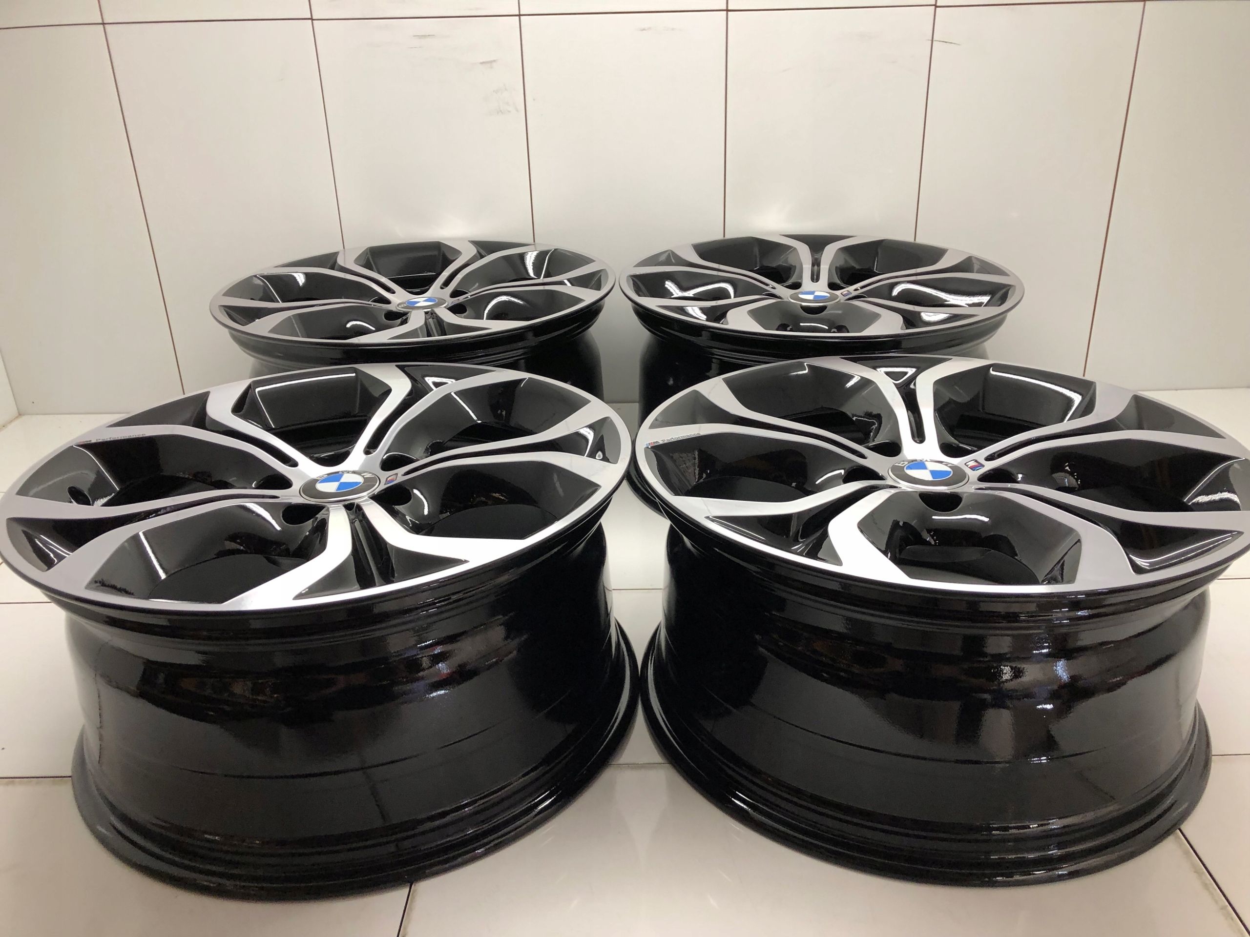 Felgi 19 BMW X5 X6 E70 F15 m Performance Ideal