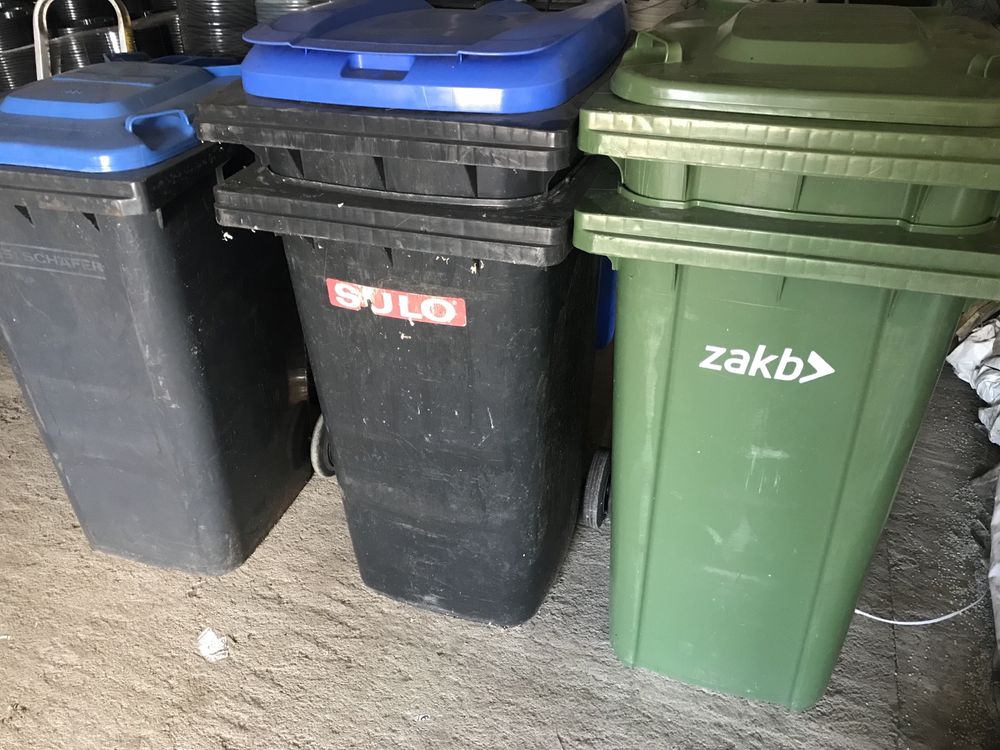 Kosz na odpady śmieci 240