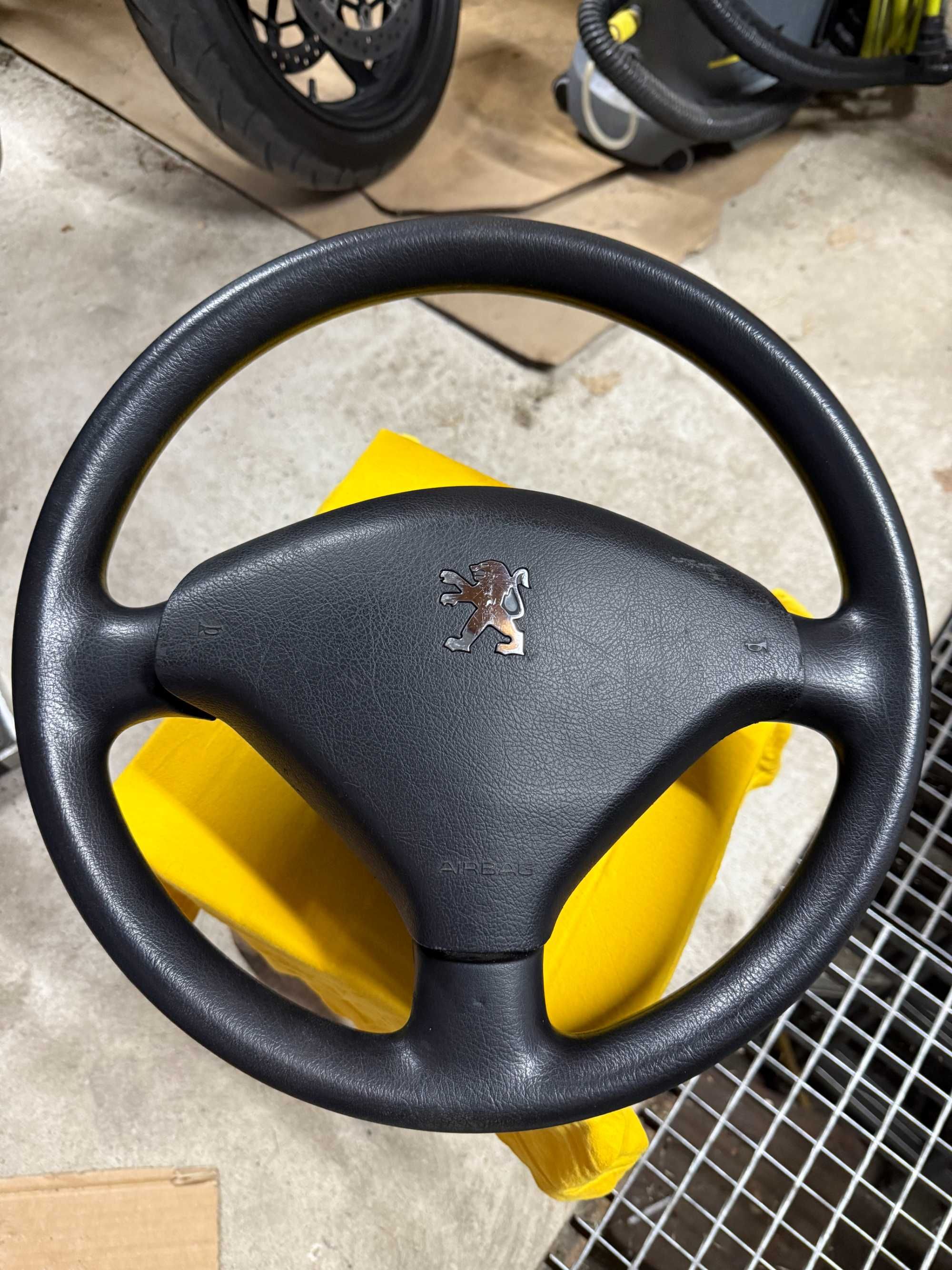 Kierownica z poduszka Peugeot 307 idealna