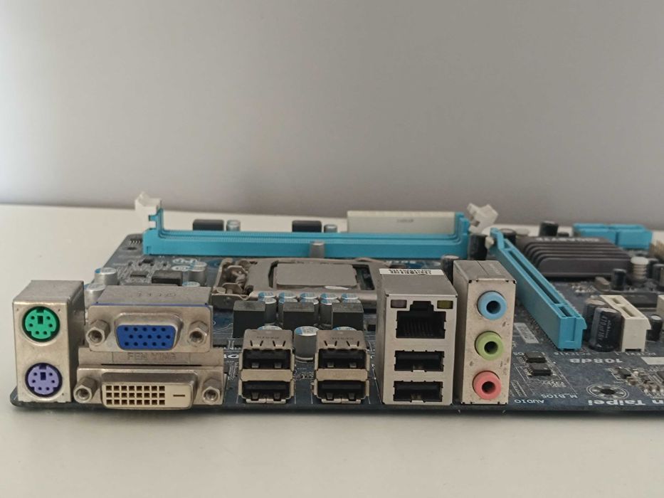 Płyta główna GA-H61M-S2V-B3 z procesorem i3-2100