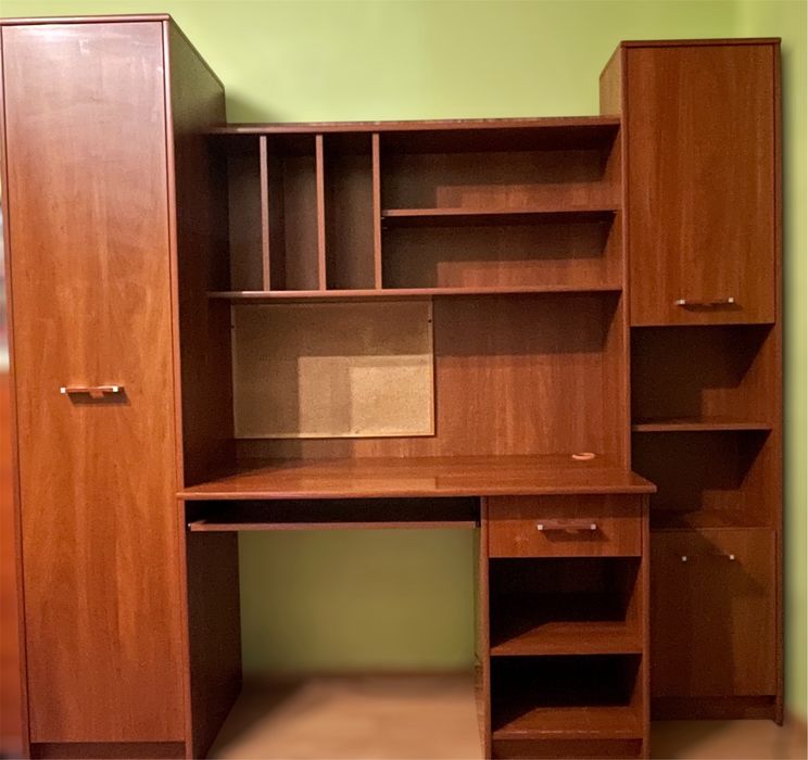 oddam meblosciankę z biurkiem