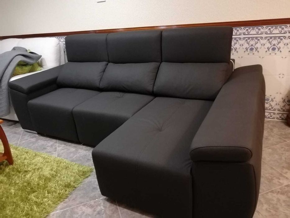 Sofá impecável (como novo) - 2,60m