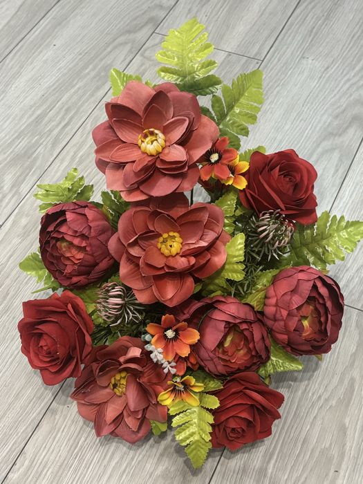 Stroik cmentarny sztuczny