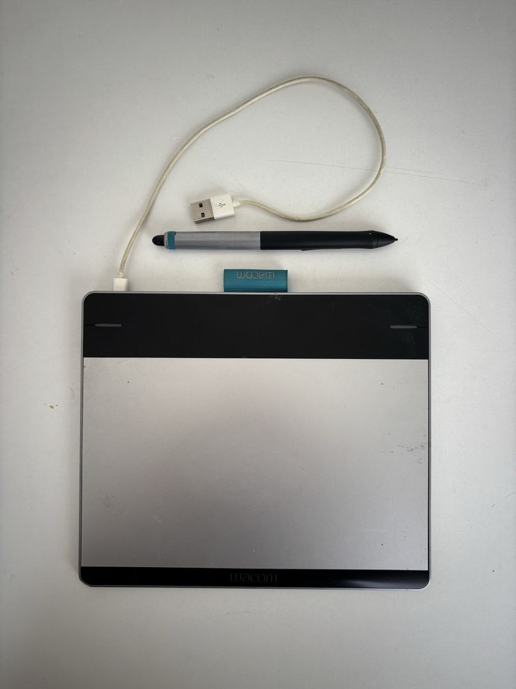 Wacom Intuous pen & touch small CTH-480
