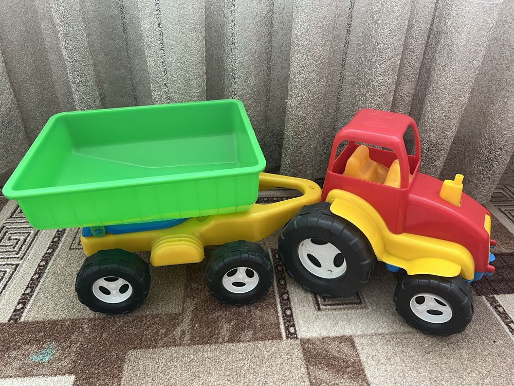 Продам іграшковий трактор с причепом