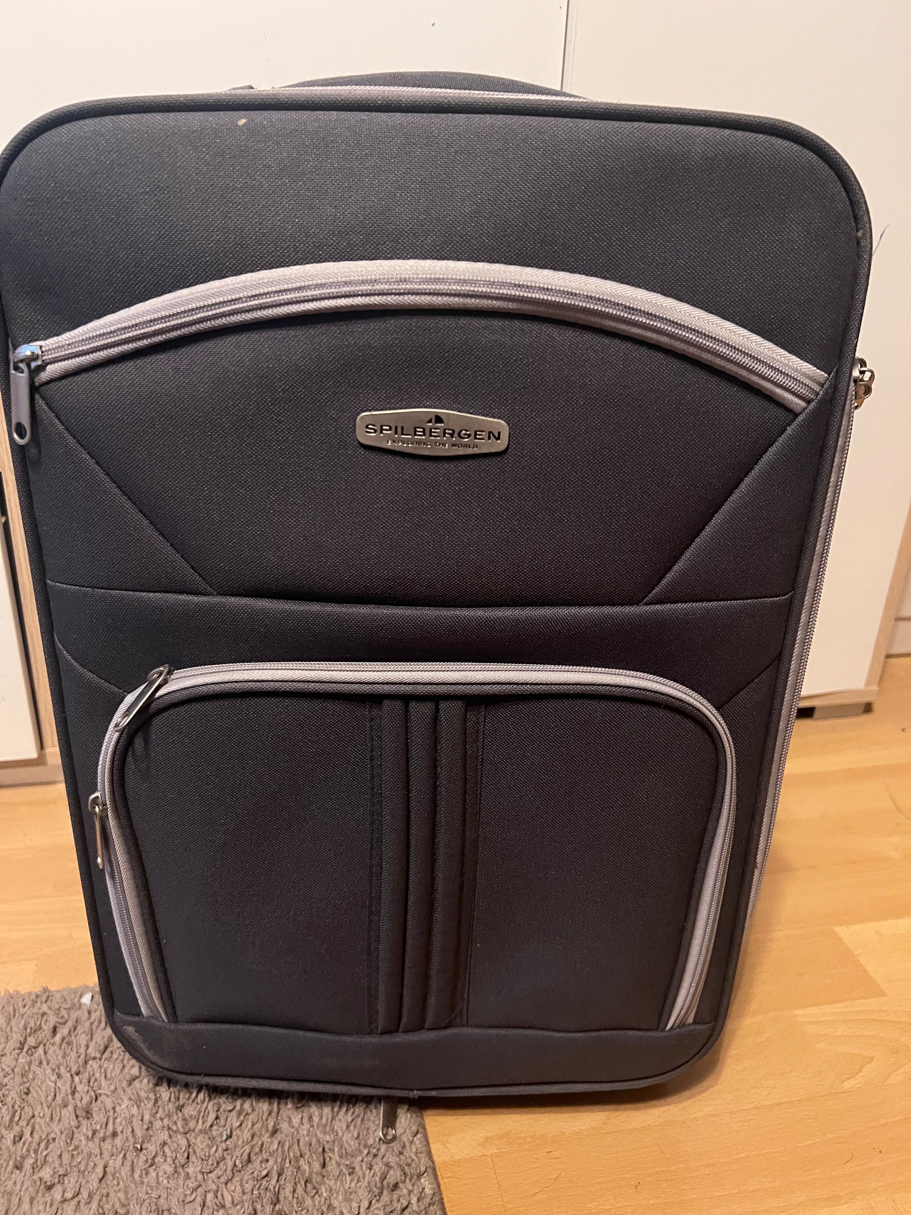 Walizka wys 50 cm szer 35 cm