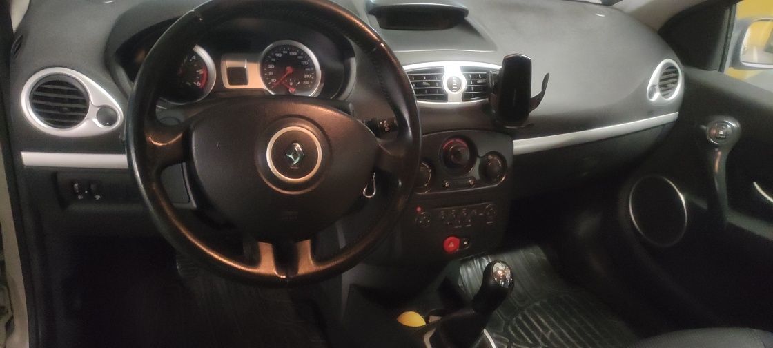 Renault Clio comercial