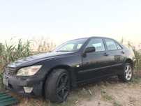 Lexus IS200 para as peças