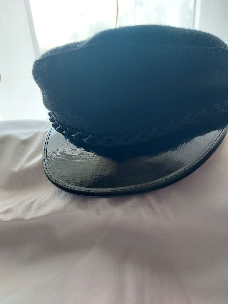 Продам кепки чоловічі