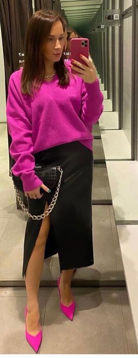 Мʼякий трикотажний светр