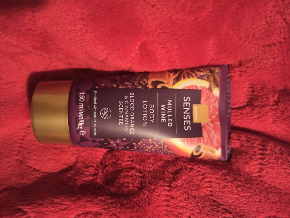 Avon - Balsam do ciała Mulled Wine - 150 ml