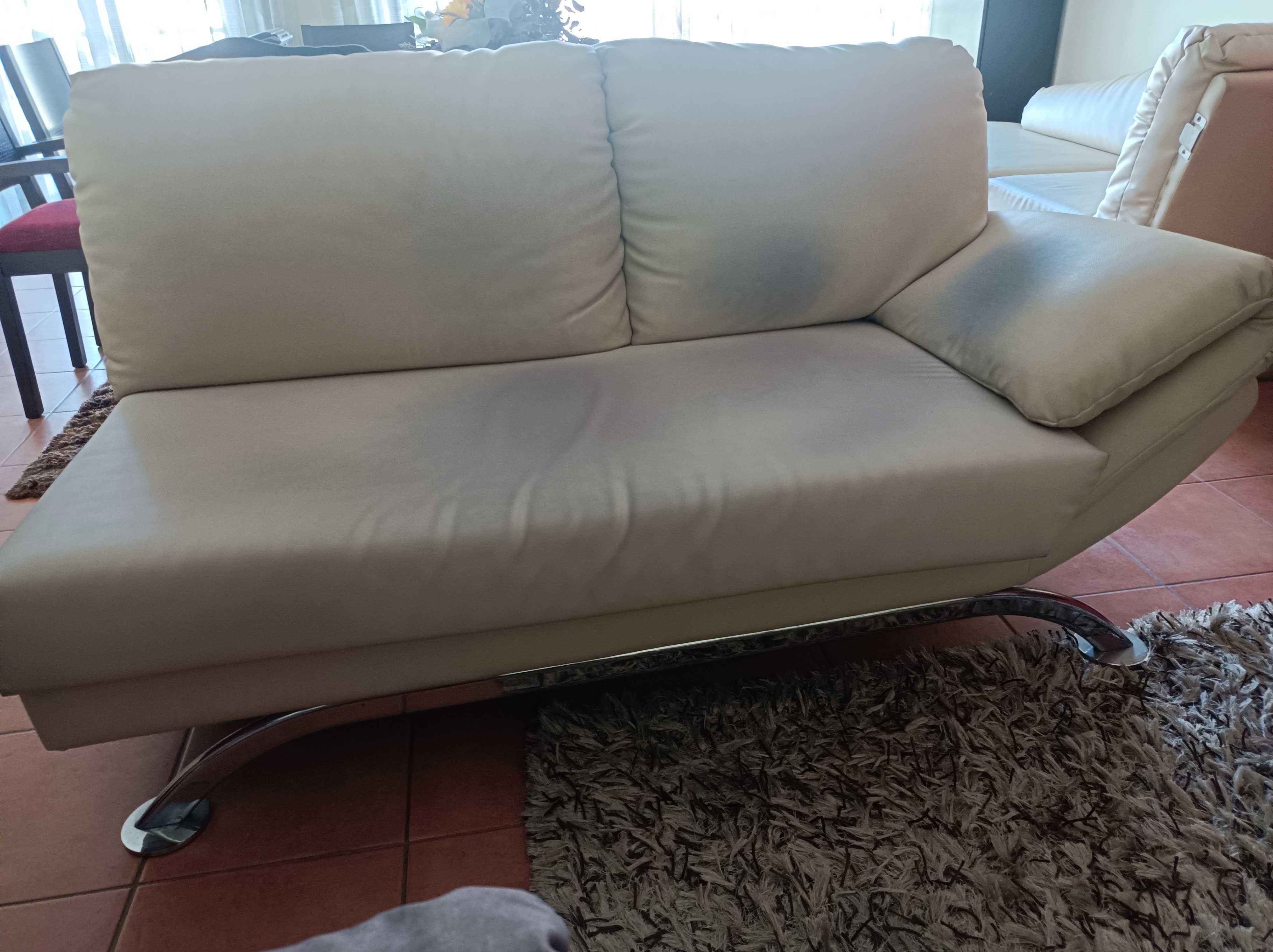 Sofá chaise long bege