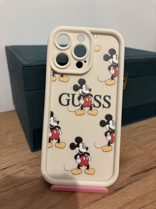 Etui case iphone 15 pro max guess