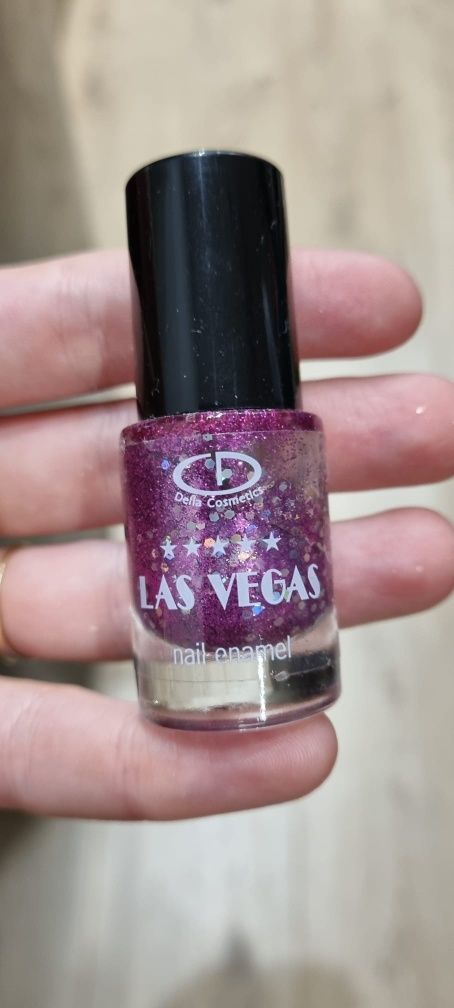 Lakier do paznokci Delia Cosmetics drobinki Las Vegas numer 503