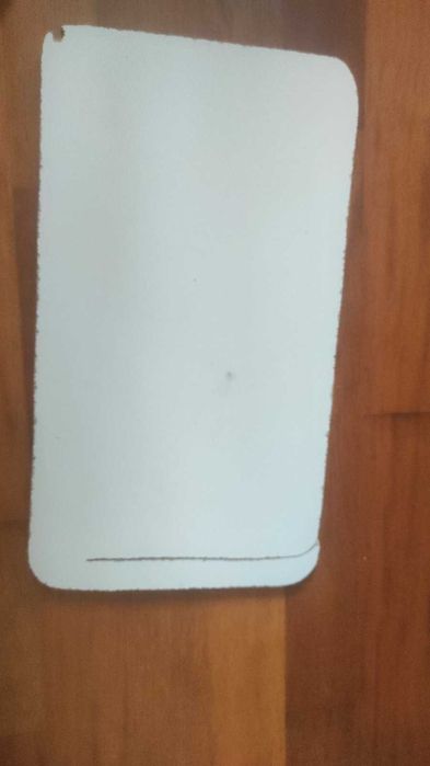 Полички с ДСП від б/в шафи для ванної