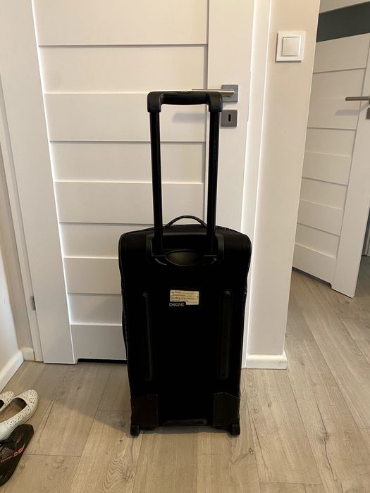 Prawie nowa walizka Dakine 58 L