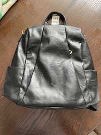 рюкзак сумка жіночий чорний