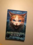 Książki z seri wojownicy-Erin Hunter PIERWSZA SERIA 5 i 6
