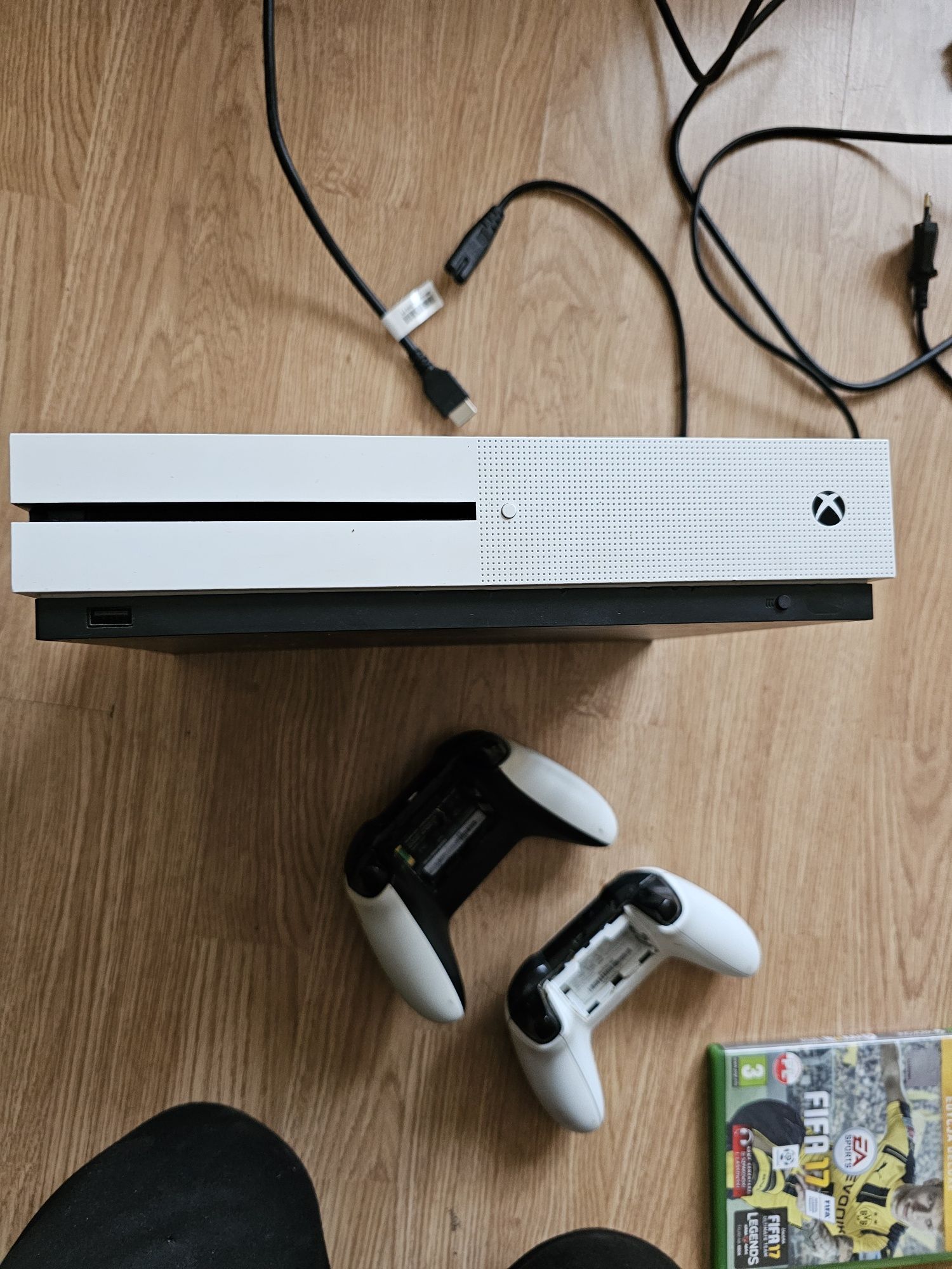 Xbox one S 780gb