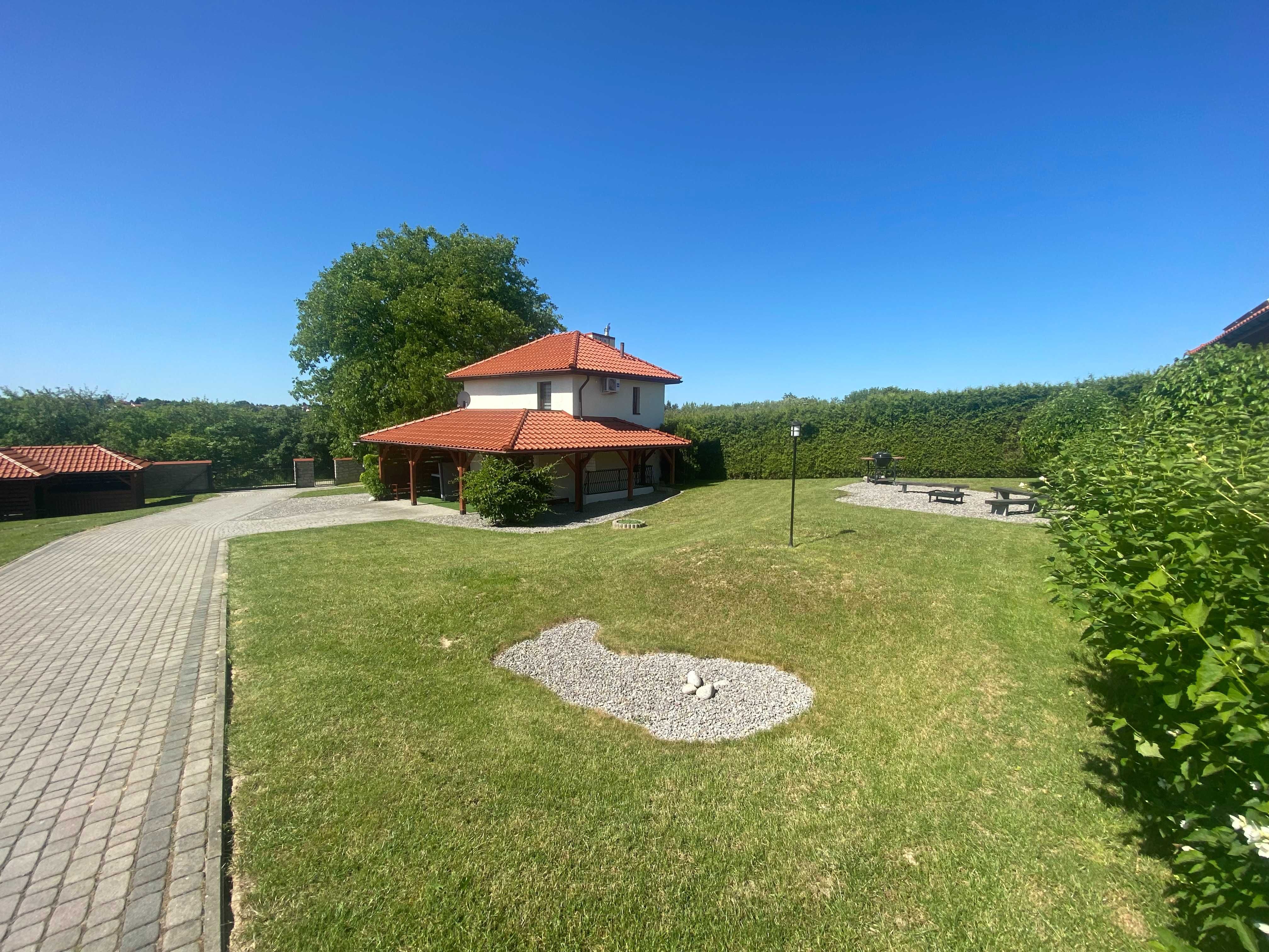 Domek z jacuzzi, sauną i grotą solną na wyłączność.