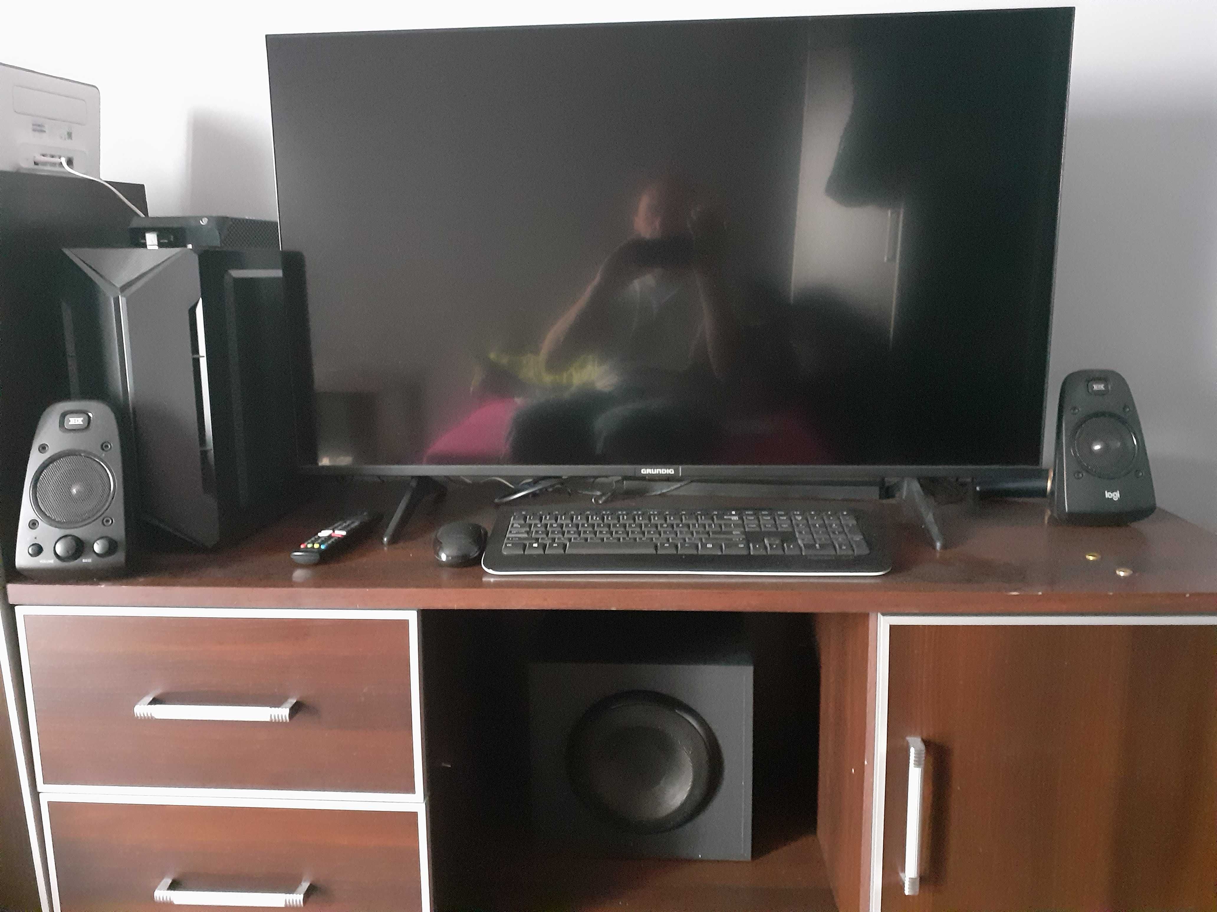 zestaw komputerowy komputery stacjonarne sprzęt rtv