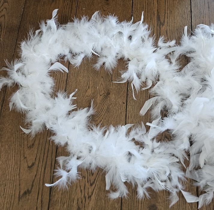 Boa z białych piór. 1m