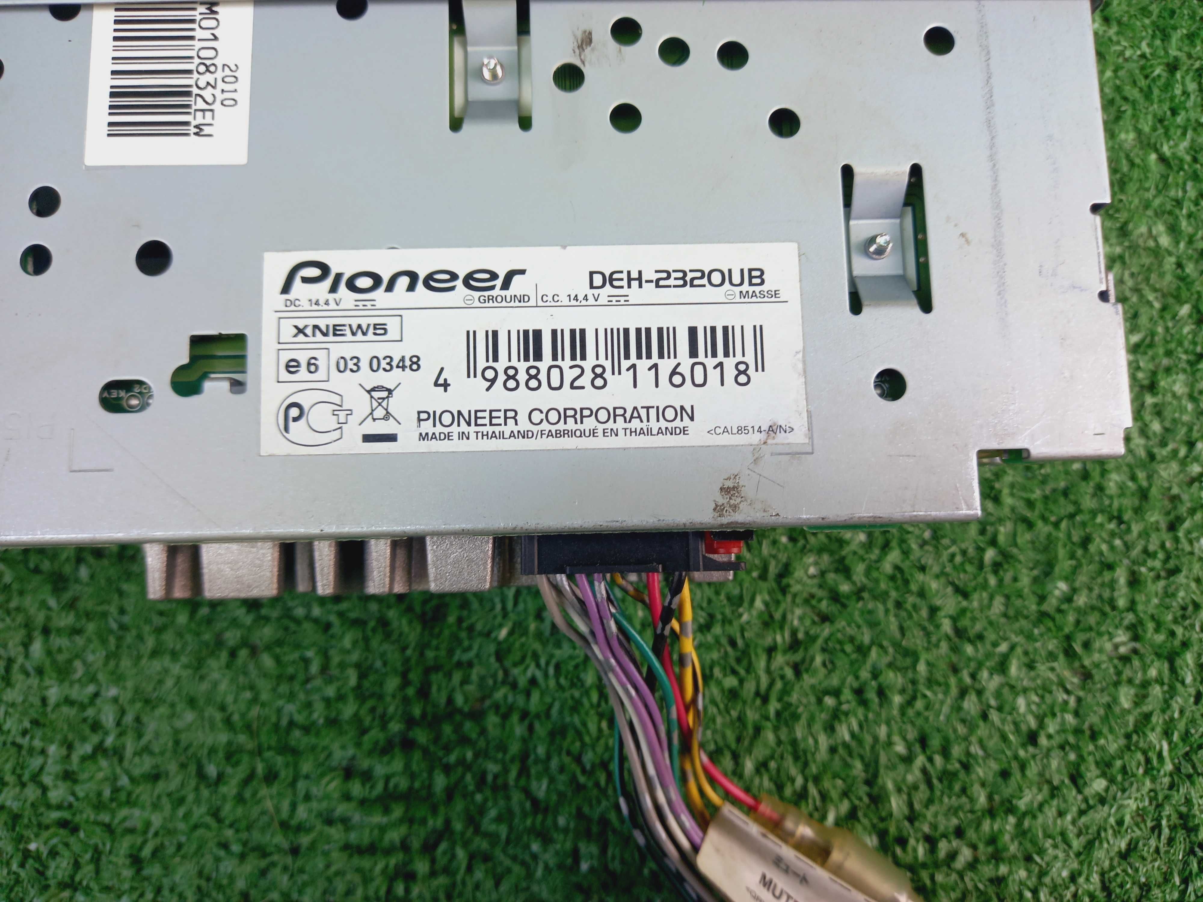 Radio samochodowe Pioneer DEH-2320UB 4x50W CD USB MP3 wiązka kieszeń