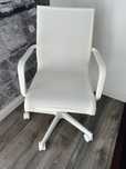 Nowy designerski fotel biurowy TOPSTAR Sitness Life 40 – biały mat