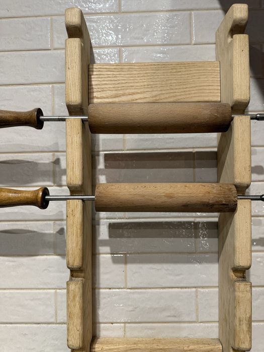 Валік для кюртоша та поличка