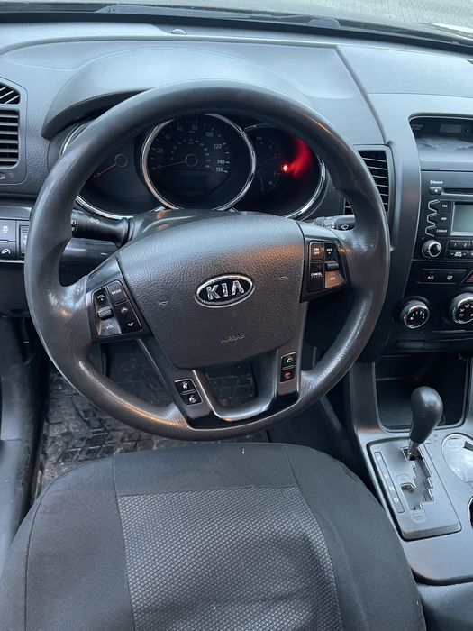 Kia Sorento 2011 рік • Бензин 2.4