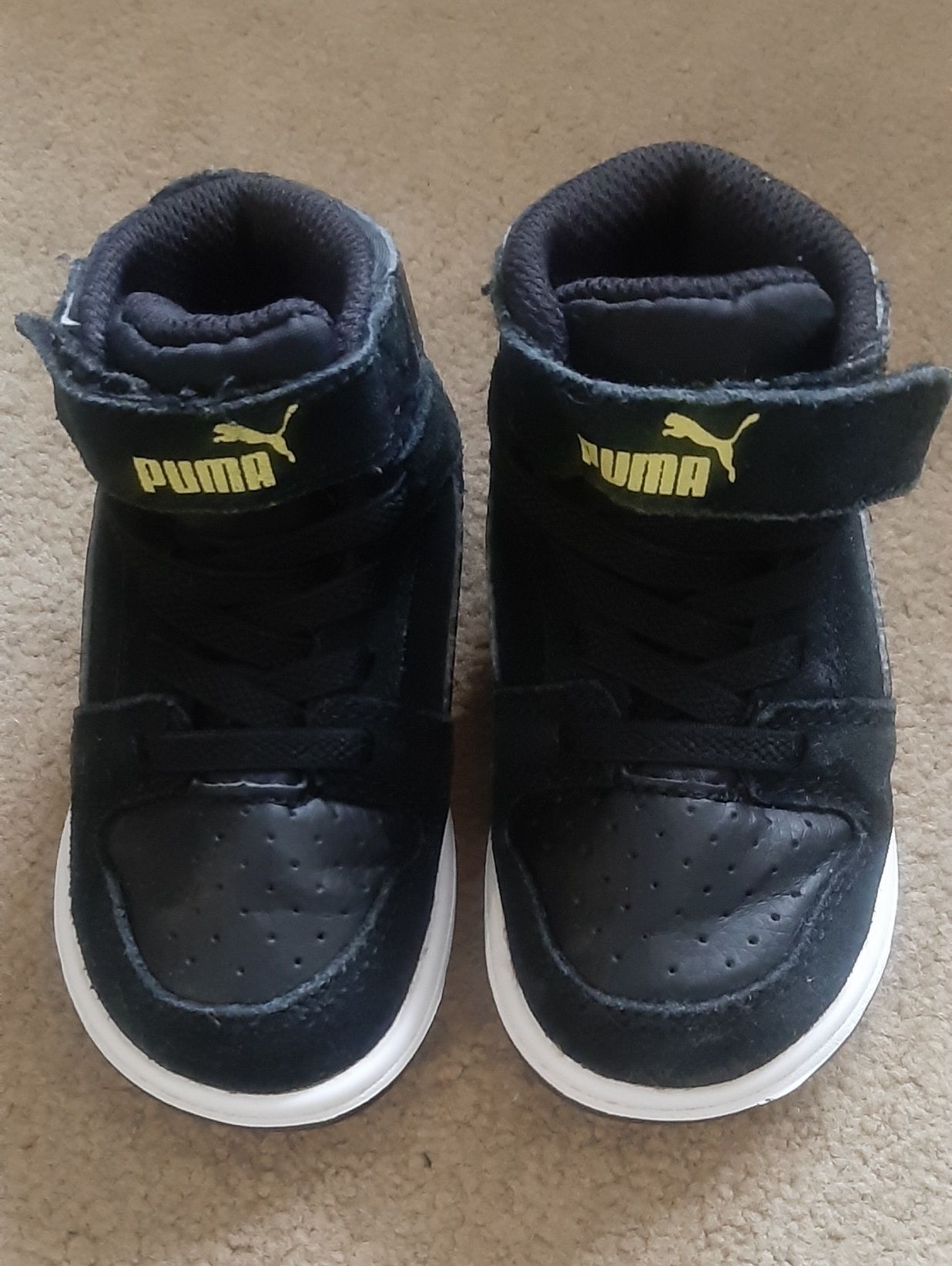 Czarne kozaczki Puma rozm. 20