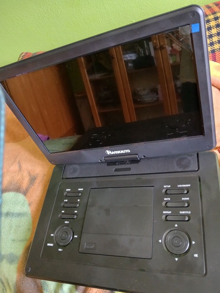 DVD Portable video PLAYER 16 cal Przenośny