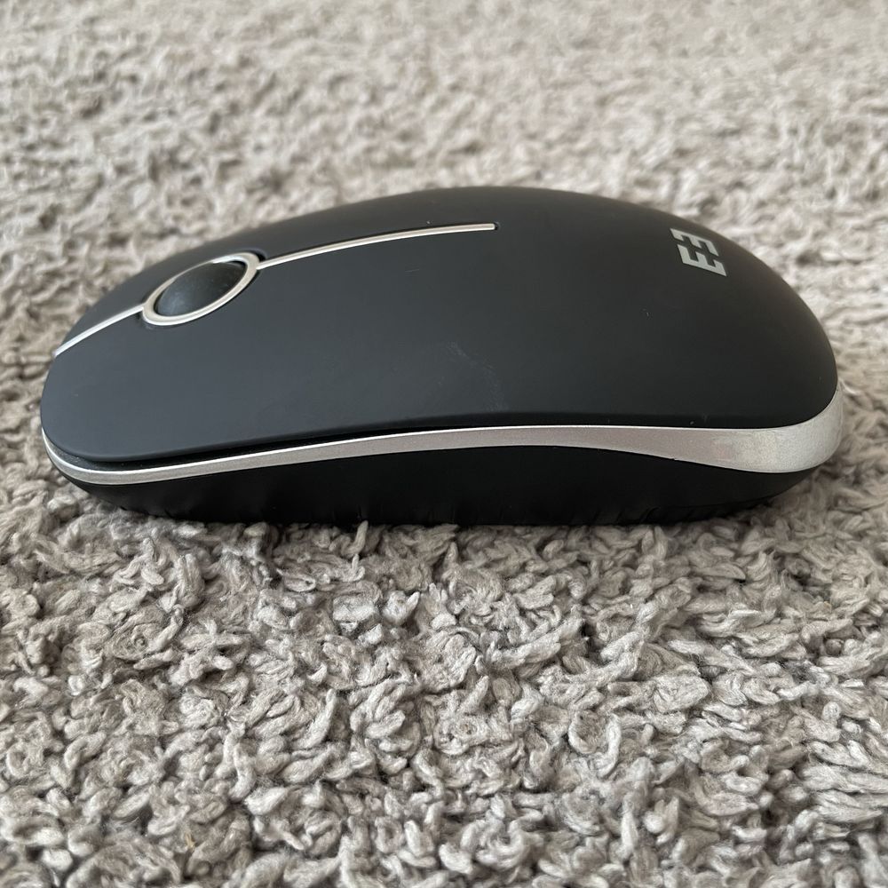 Seenda Mysz Bezprzewodowa Do PC czarna 1600Dpi (M13)