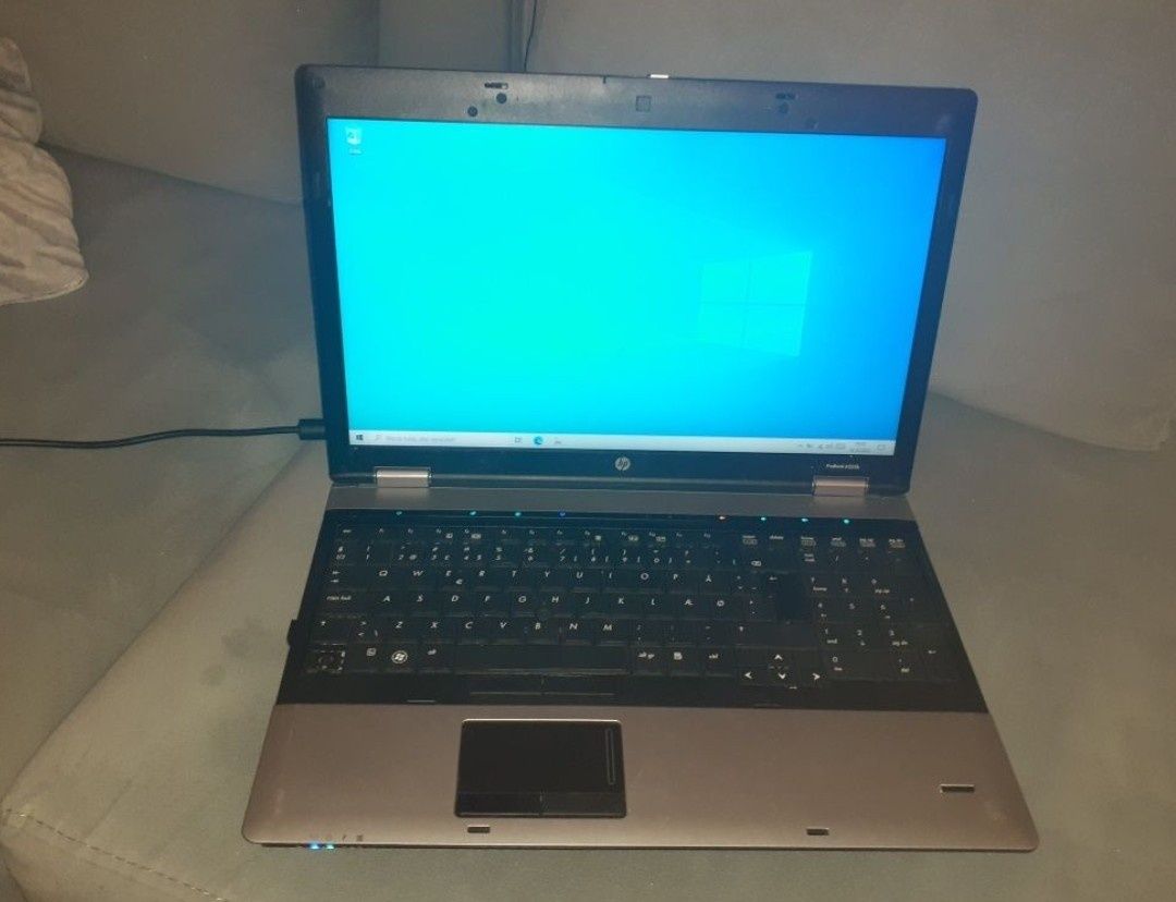 Laptop hp 6555b win10