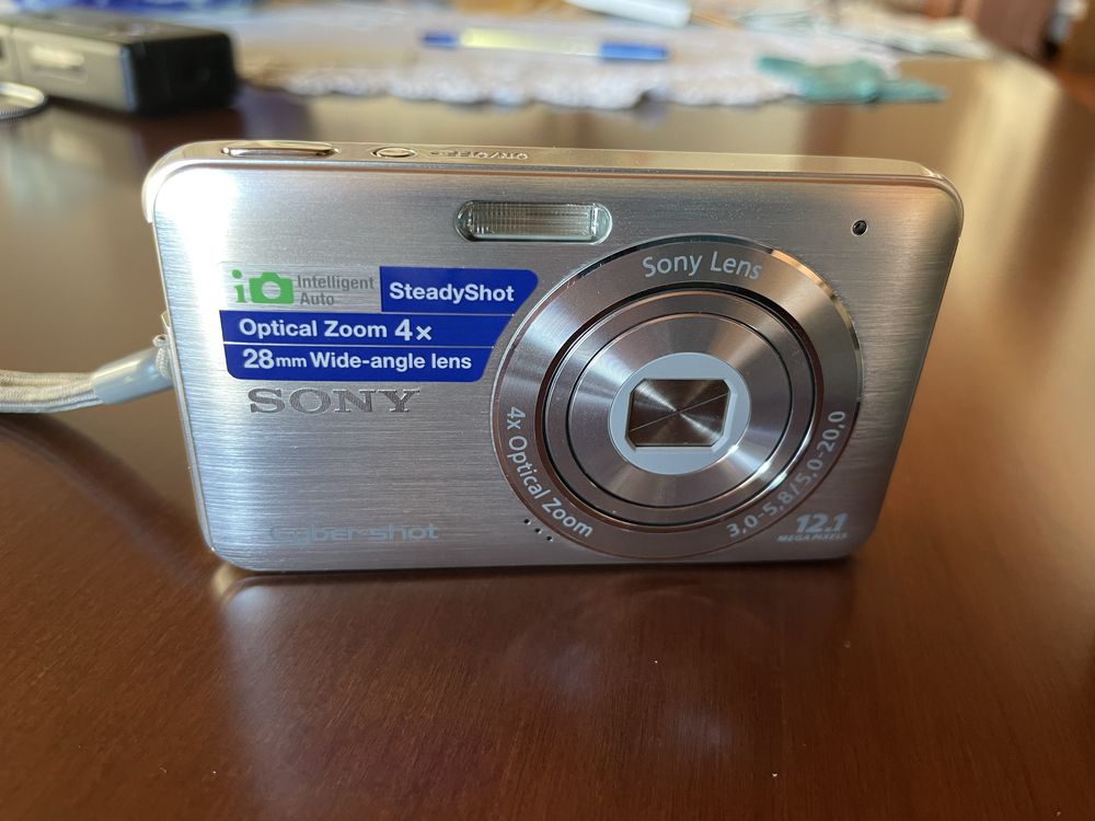 Sony Cyber-shot 12.1MP
