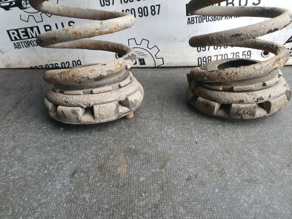 Задні пружини jeep cherokee wj 2.7 1999-2004