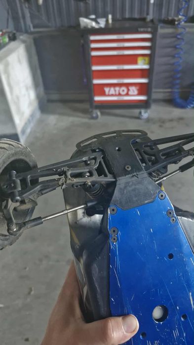Jato 3.3 samochód spalinowy
